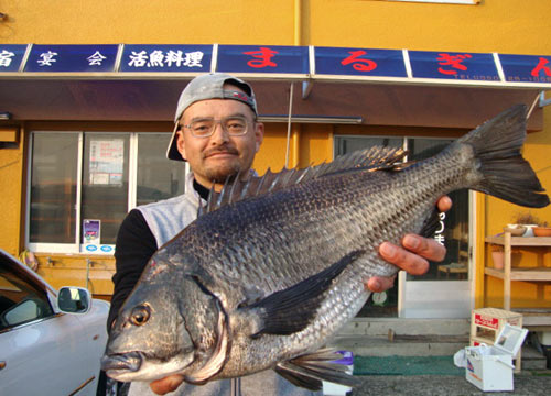 チヌダービー優勝者の原充敬さん
